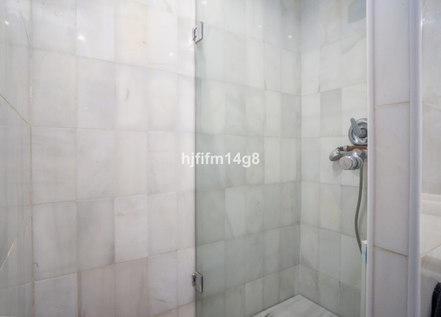 Resale - Ground floor apartment - Marbella - Nueva Andalucia