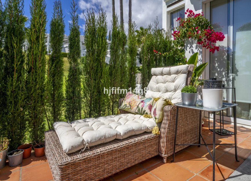 Resale - Ground floor apartment - Marbella - Nueva Andalucia