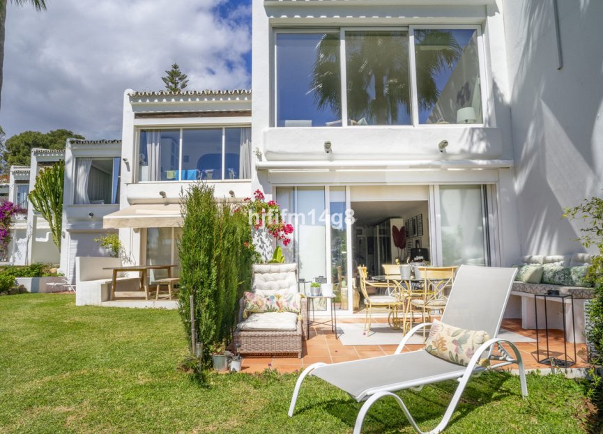 Resale - Ground floor apartment - Marbella - Nueva Andalucia