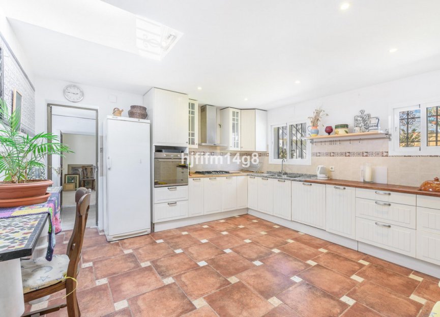 Reventa - House - Detached Villa - Marbella - Nueva Andalucia