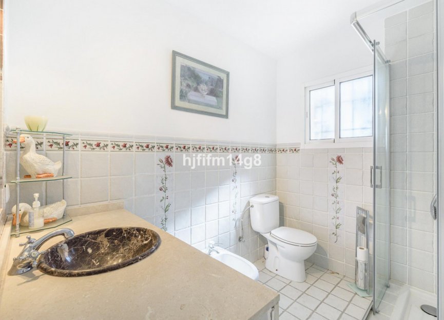 Reventa - House - Detached Villa - Marbella - Nueva Andalucia