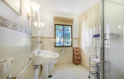 Reventa - House - Detached Villa - Marbella - Nueva Andalucia