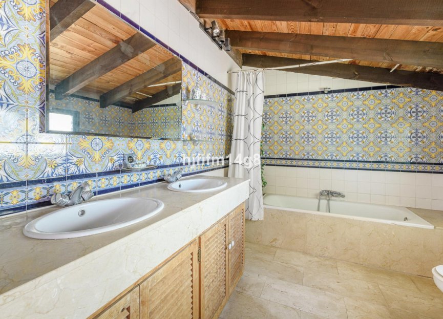 Reventa - House - Detached Villa - Marbella - Nueva Andalucia