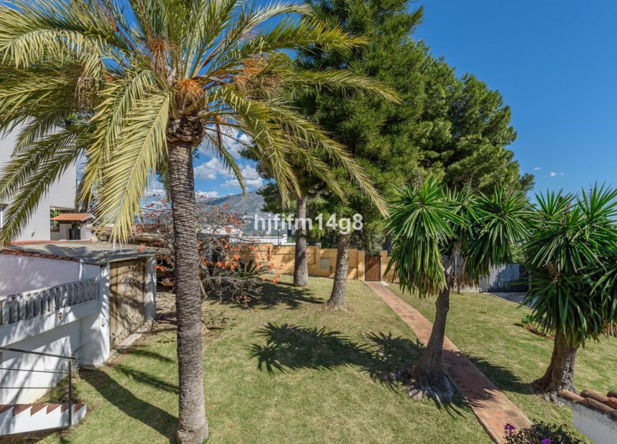 Reventa - House - Detached Villa - Marbella - Nueva Andalucia