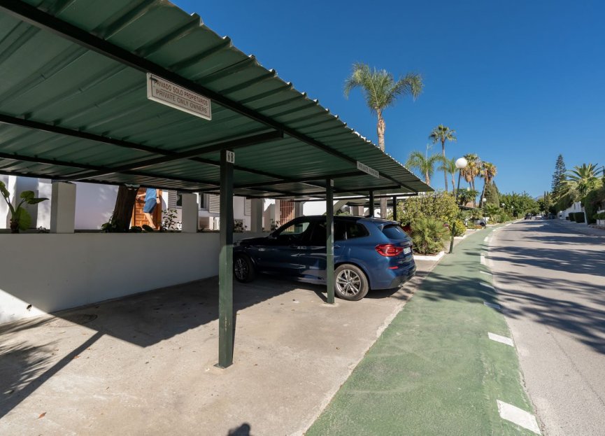 Resale - Ground floor apartment - Marbella - Nueva Andalucia