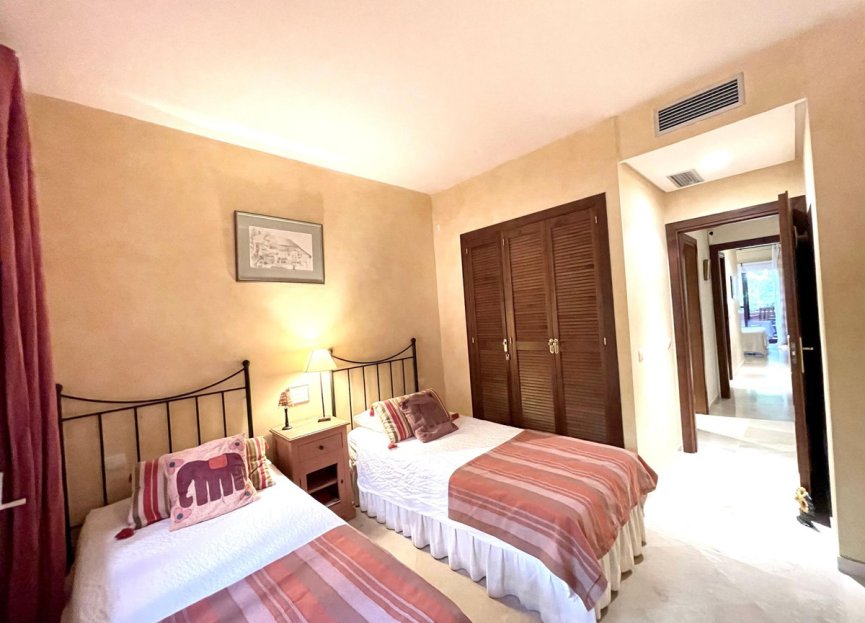 Resale - Ground floor apartment - Marbella - Los Monteros