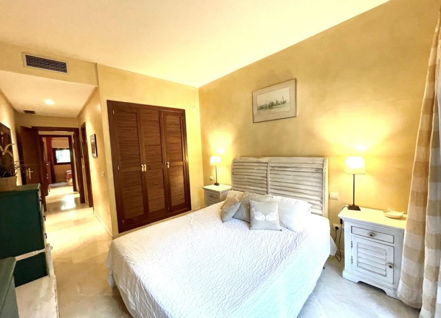 Resale - Ground floor apartment - Marbella - Los Monteros