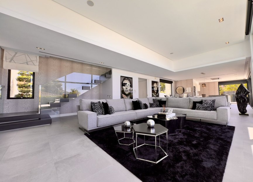 Resale - House - Detached Villa - Marbella - Los Monteros