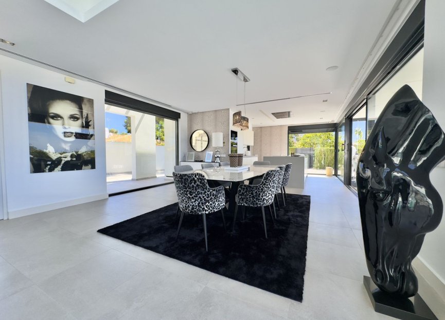 Resale - House - Detached Villa - Marbella - Los Monteros