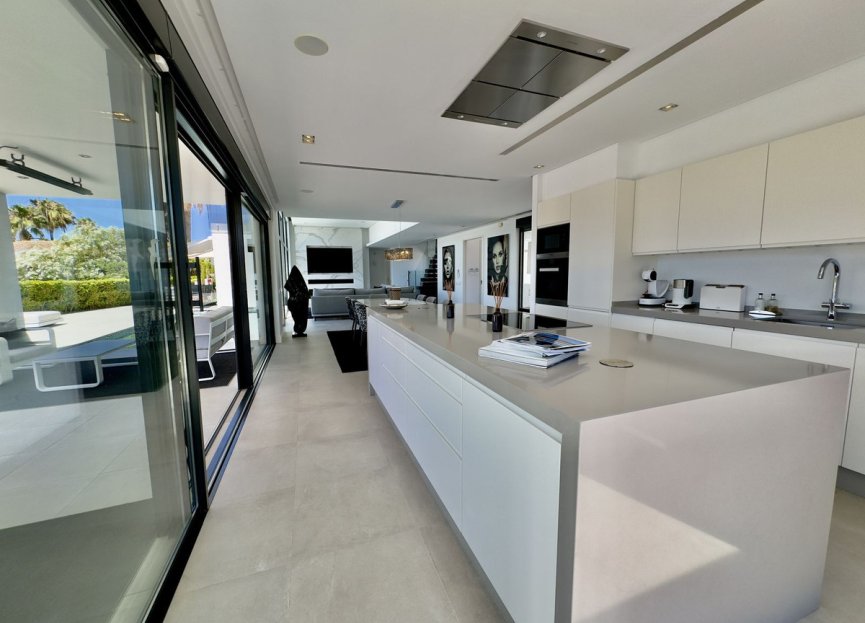 Resale - House - Detached Villa - Marbella - Los Monteros