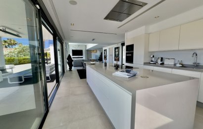 Resale - House - Detached Villa - Marbella - Los Monteros