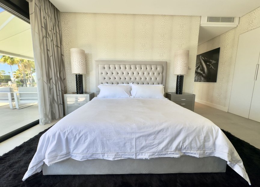 Resale - House - Detached Villa - Marbella - Los Monteros