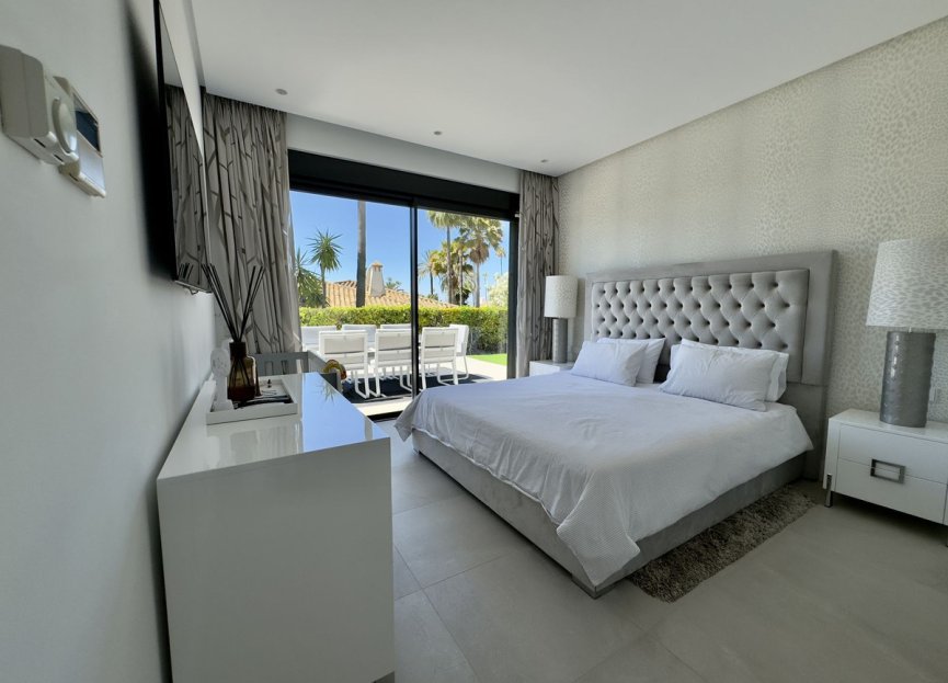 Resale - House - Detached Villa - Marbella - Los Monteros