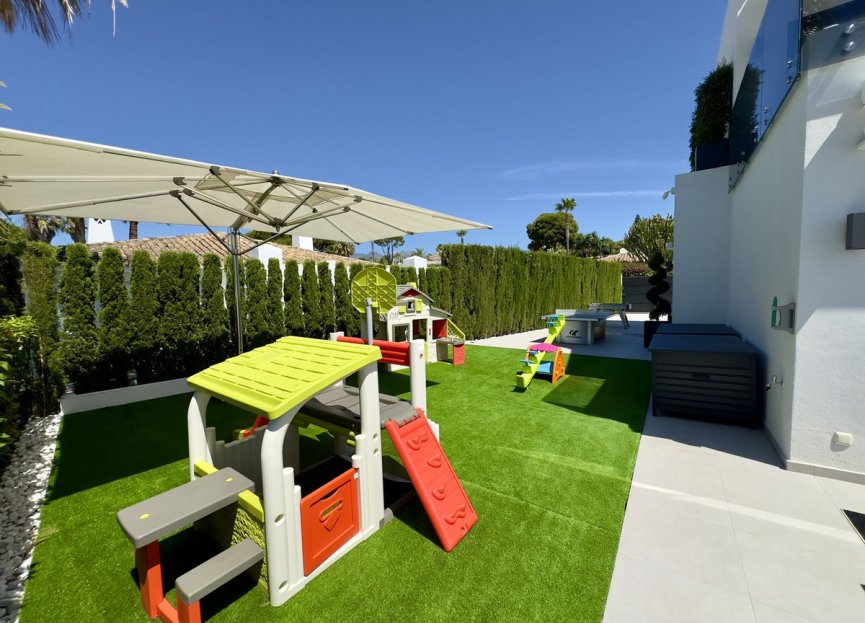 Resale - House - Detached Villa - Marbella - Los Monteros