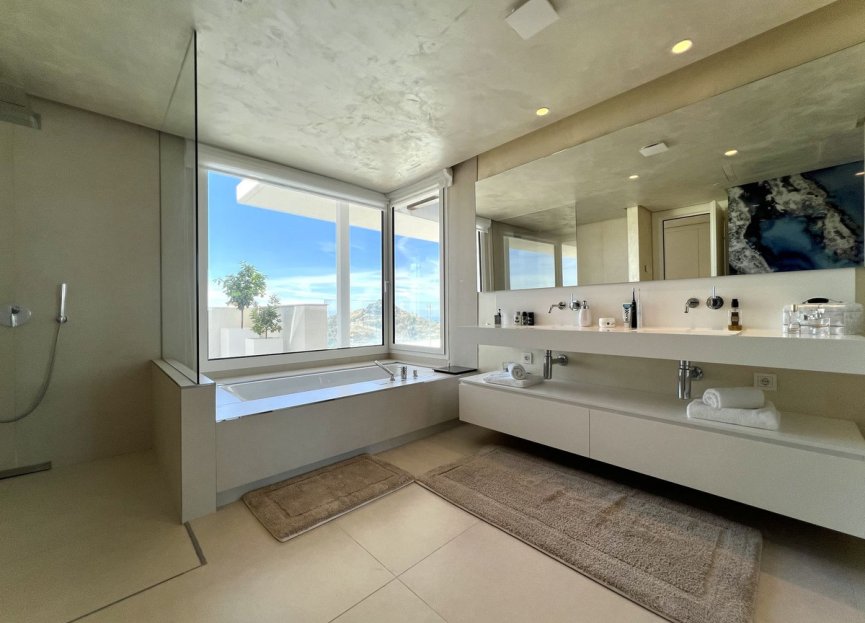 Resale - Apartment - Penthouse - Marbella - Marbella Centro