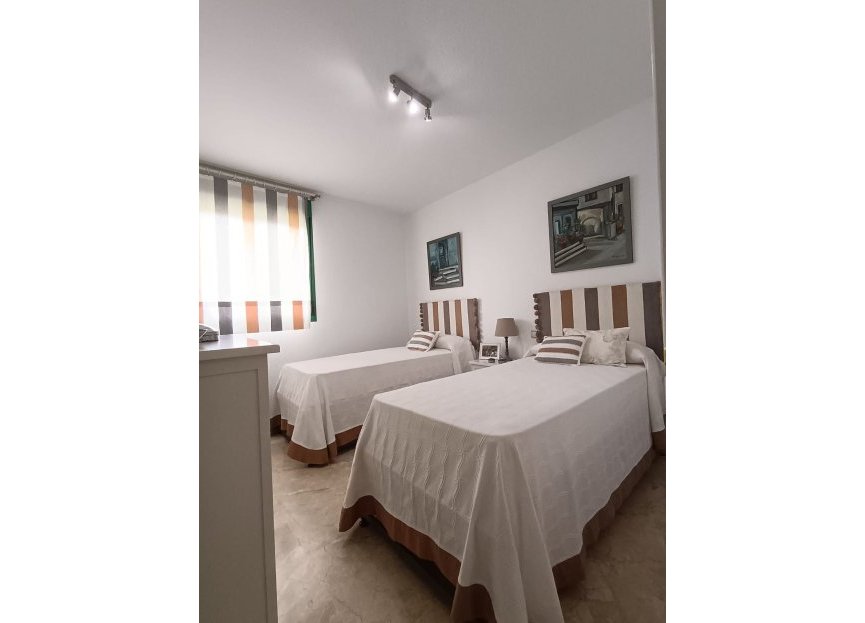 Reventa - Apartment - Middle Floor Apartment - Estepona - Estepona Centro