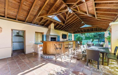 Resale - House - Detached Villa - Estepona - Benamara