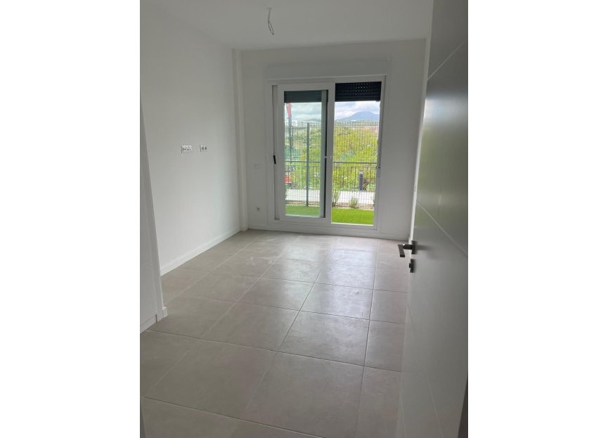 Resale - Ground floor apartment - Estepona - Estepona Centro