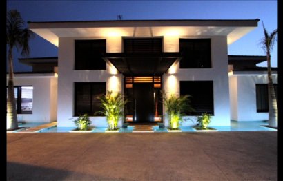 Resale - House - Detached Villa - Marbella - Guadalmina Baja