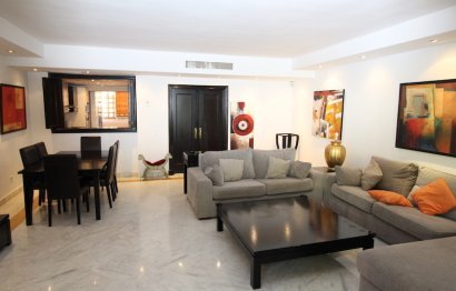 Resale - House - Semi-Detached House - Marbella - The Golden Mile