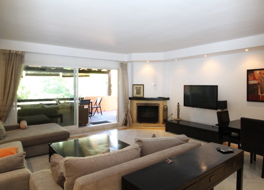 Resale - House - Semi-Detached House - Marbella - The Golden Mile
