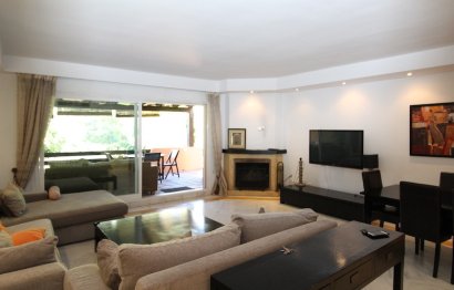 Resale - House - Semi-Detached House - Marbella - The Golden Mile