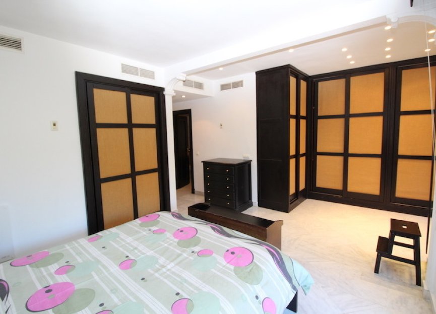 Resale - House - Semi-Detached House - Marbella - The Golden Mile