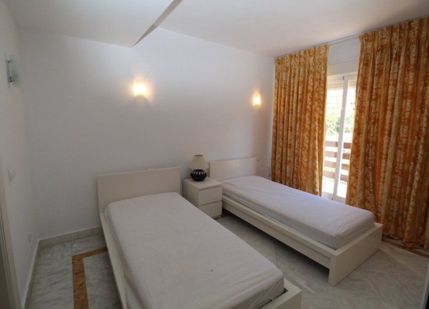 Resale - House - Semi-Detached House - Marbella - The Golden Mile