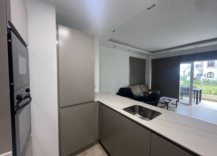 Resale - Ground floor apartment - Marbella - Puerto Banús