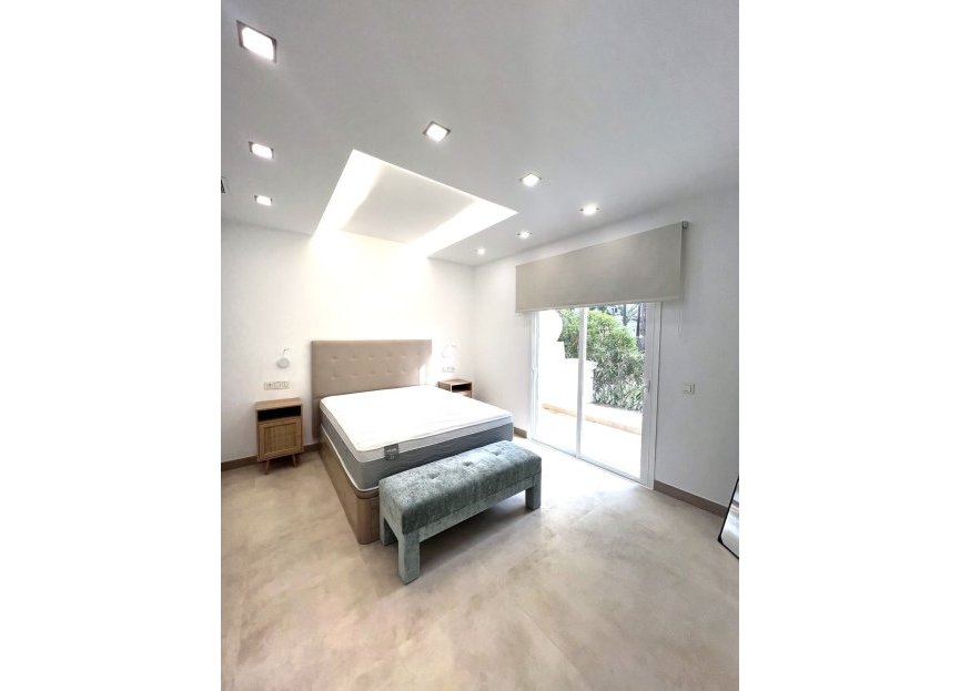 Resale - Ground floor apartment - Marbella - Puerto Banús