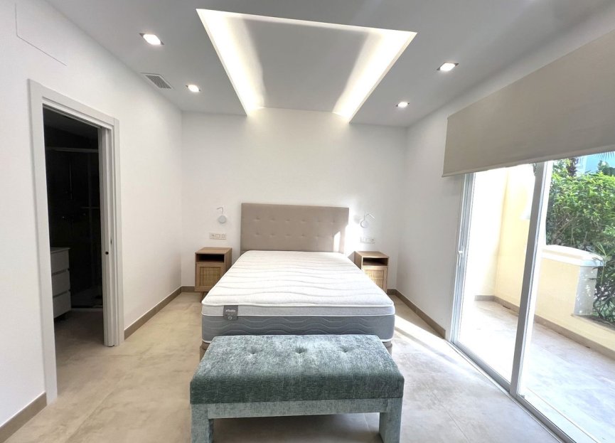 Resale - Ground floor apartment - Marbella - Puerto Banús