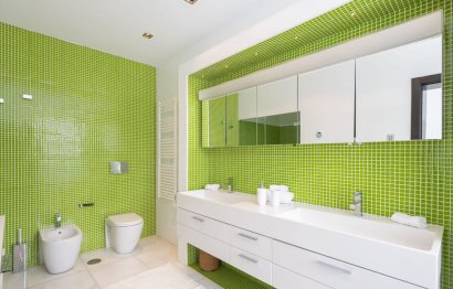 Resale - House - Detached Villa - Marbella - Nueva Andalucia