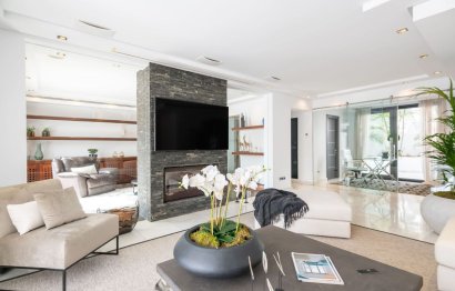 Resale - House - Detached Villa - Marbella - Nueva Andalucia