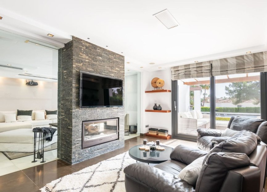 Resale - House - Detached Villa - Marbella - Nueva Andalucia