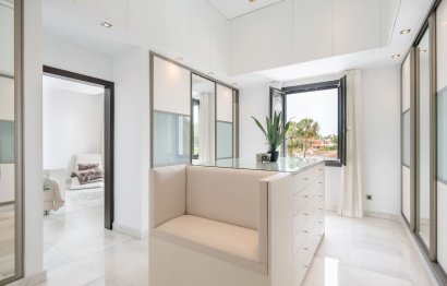Resale - House - Detached Villa - Marbella - Nueva Andalucia