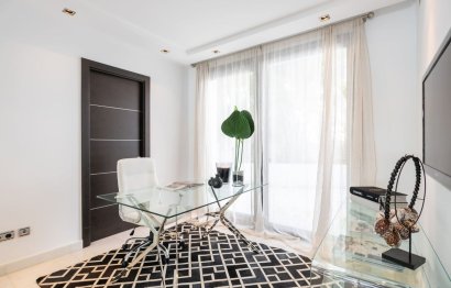 Resale - House - Detached Villa - Marbella - Nueva Andalucia