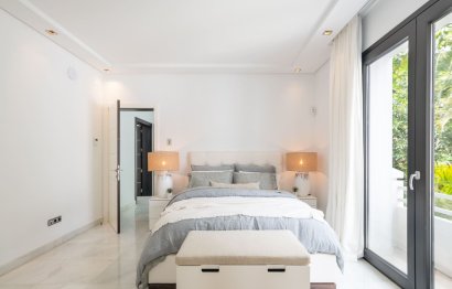 Resale - House - Detached Villa - Marbella - Nueva Andalucia