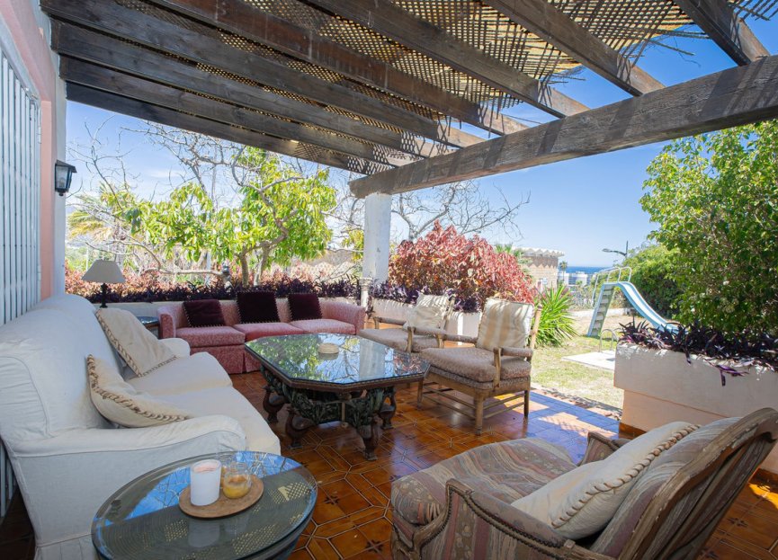 Resale - House - Detached Villa - Marbella - Nueva Andalucia
