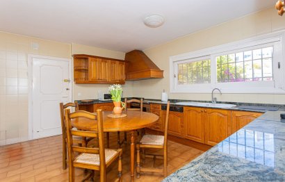 Resale - House - Detached Villa - Marbella - Nueva Andalucia