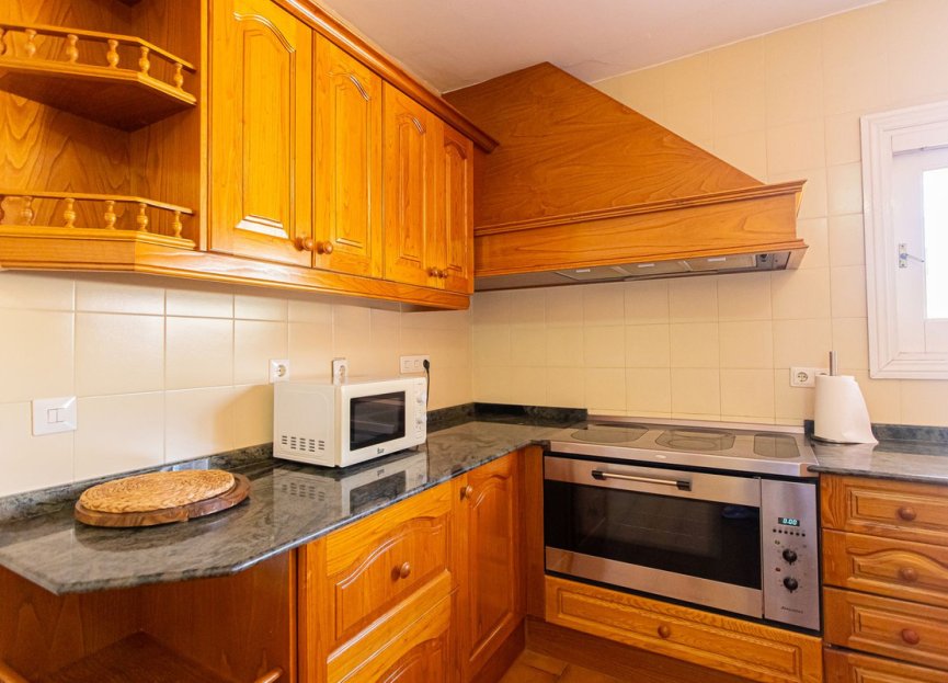 Resale - House - Detached Villa - Marbella - Nueva Andalucia