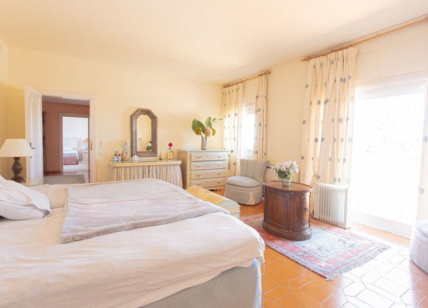 Resale - House - Detached Villa - Marbella - Nueva Andalucia