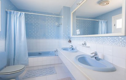 Resale - House - Detached Villa - Marbella - Nueva Andalucia