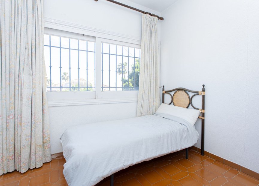 Resale - House - Detached Villa - Marbella - Nueva Andalucia