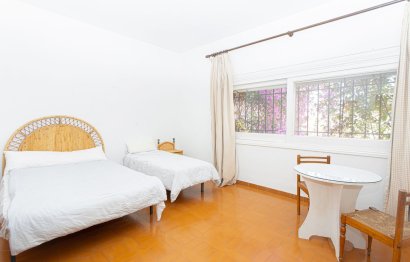 Resale - House - Detached Villa - Marbella - Nueva Andalucia