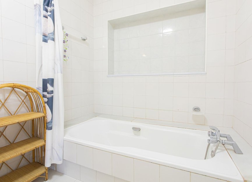 Resale - House - Detached Villa - Marbella - Nueva Andalucia