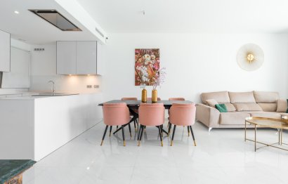 Resale - Apartment - Middle Floor Apartment - Estepona - Estepona Centro