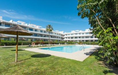 Resale - Apartment - Middle Floor Apartment - Estepona - Estepona Centro