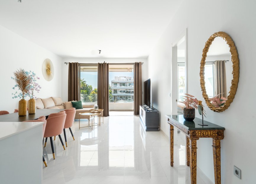 Resale - Apartment - Middle Floor Apartment - Estepona - Estepona Centro