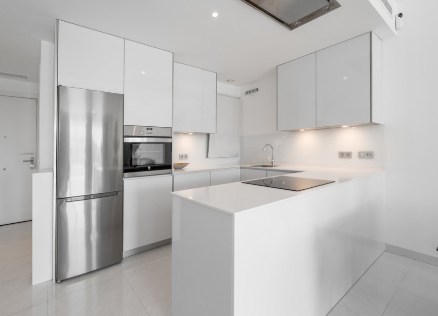 Resale - Apartment - Middle Floor Apartment - Estepona - Estepona Centro