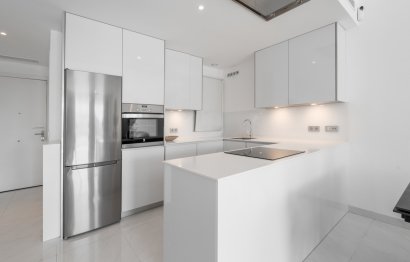 Resale - Apartment - Middle Floor Apartment - Estepona - Estepona Centro